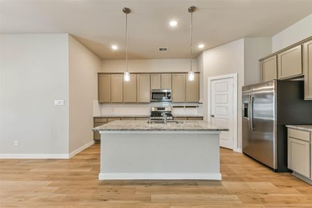 New construction Single-Family house 1187 Cavalry Junction Dr, Alvin, TX 77511 plan Boone - image 7