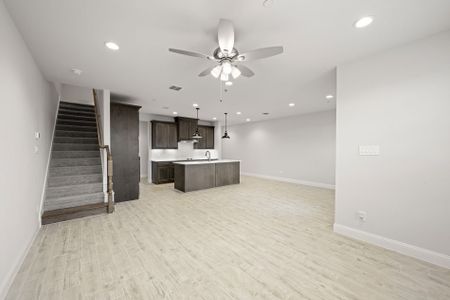 New construction Single-Family house 525 Sandiford Ct, Mansfield, TX 76063 plan Bridgeport - image 4