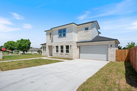 New construction Single-Family house 148 Preston Trl, Meadowlakes, TX 78654 - image