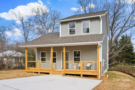 New construction Single-Family house 6 Selwyn Pl, Asheville, NC 28806 - image