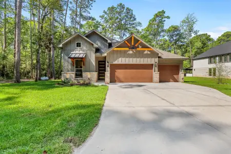 New construction Single-Family house 205 Tall Pne, Livingston, TX 77351 - image