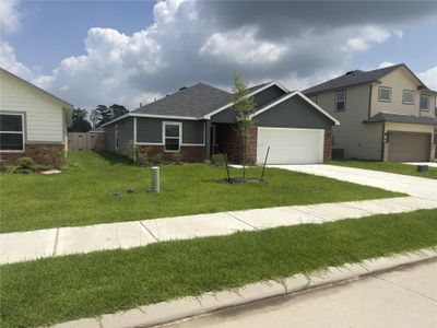 New construction Single-Family house 510 Oak Chase Ave, Dayton, TX 77535 - image