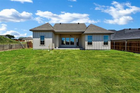 New construction Single-Family house 105 Hall St, Glen Rose, TX 76043 - image