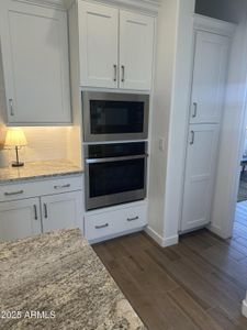 lot 12 Built in appliances