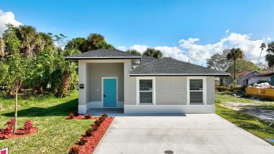 New construction Single-Family house 706 Dundas Ct, Fort Pierce, FL 34950 - image