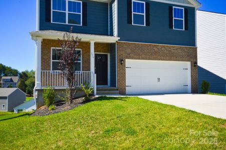 New construction Single-Family house 576 Country Oak Dr, Asheville, NC 28804 plan Belhaven - image