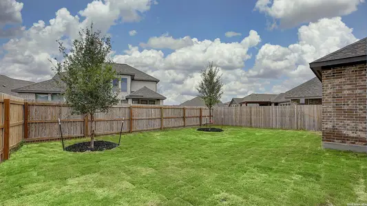New construction Single-Family house 494 White Oak, Castroville, TX 78009 plan 2561H - image 4