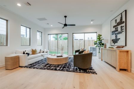 New construction Single-Family house 1312 Castle Ct, Unit A, Houston, TX 77006 - image 13