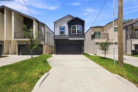 New construction Single-Family house 8121 Venus St, Houston, TX 77088 - image