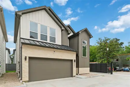 New construction Single-Family house 6539 Sealey St, Houston, TX 77091 - image