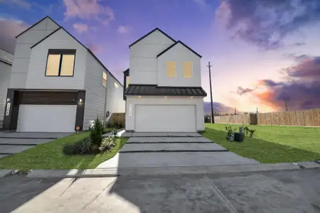 New construction Single-Family house 2104 Diagonal Ln, Houston, TX 77051 - image