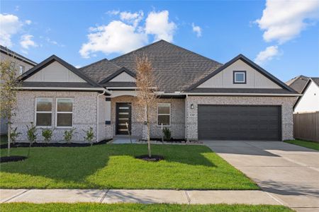 New construction Single-Family house 3222 Emerald Hills Dr, Angleton, TX 77515 - image