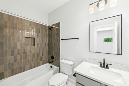 New construction Single-Family house 185 Pecos St, Cedar Creek, TX 78612 plan Turnberry - image 14