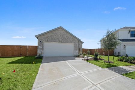 New construction Single-Family house 1806 Glacier Gorge Trl, Dayton, TX 77535 - image