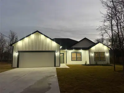 New construction Single-Family house 108 Keahi Ct, Bastrop, TX 78602 - image