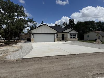 New construction Single-Family house 1031 Sunset, Spring Branch, TX 78070 - image
