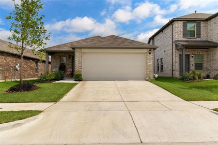 New construction Single-Family house 1101 La Esperanza Dr, Mesquite, TX 75149 - image