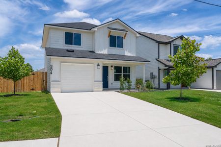 New construction Single-Family house 304 W Martindale, Seguin, TX 78155 - image