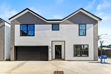 New construction Single-Family house 7540 Dyer St, Houston, TX 77088 - image