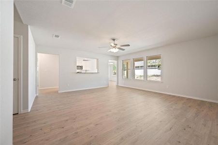 New construction Single-Family house 114 Half Moon Wy, Runaway Bay, TX 76426 null- photo 8 8