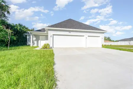 New construction Single-Family house 776 Griffin Ave Sw, Palm Bay, FL 32908 - image