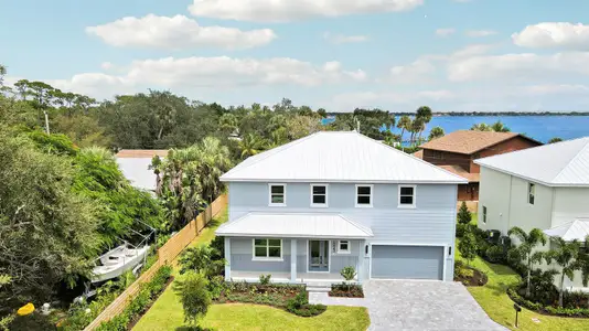 New construction Single-Family house 1023 Ne Orange Ave, Jensen Beach, FL 34957 - image