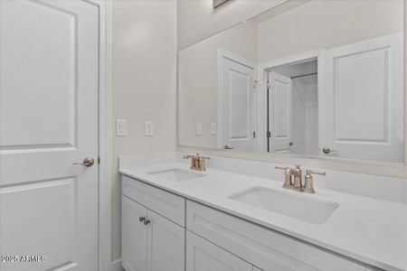 New construction Single-Family house 2431 W Los Arboles Pl, Chandler, AZ 85224 - image 15