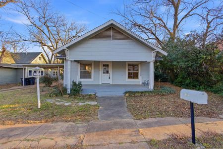 New construction Single-Family house 405 College St, Cleburne, TX 76033 - image