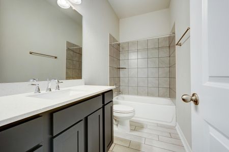 New construction Single-Family house 1906 Ashlee Ct, Dickinson, TX 77539 - image 3