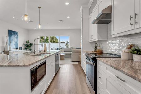 New construction Townhouse house 5530 N 9Th St, Unit 3, Tampa, FL 33604 - image 8