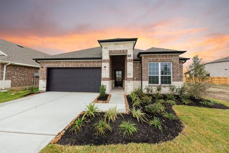 New construction Single-Family house 2035 Emerald Lake Trl, Dayton, TX 77535 plan The Highlands - image