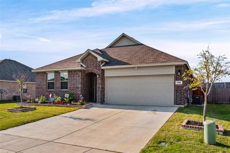 New construction Single-Family house 1312 Pistachio Dr, Azle, TX 76020 plan Allegro - image