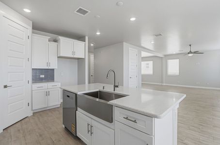 New construction Single-Family house 13312 Emerald Water Ct, El Paso, TX 79928 plan Timberon I - image 8