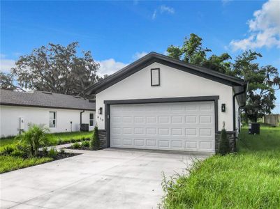 New construction Single-Family house 623 Sylvan Ramble Road, Davenport, FL 33837 - photo 0