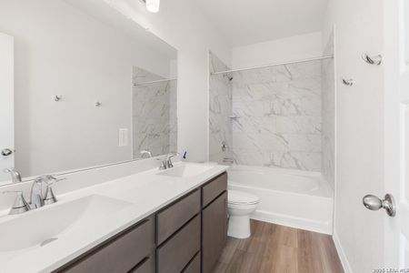 New construction Single-Family house 10042 Jagger Ave, Converse, TX 78109 plan 1243 Modeled - image 7