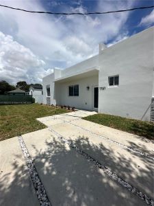 New construction Single-Family house 1741 Nw 76Th St, Miami, FL 33147 - image