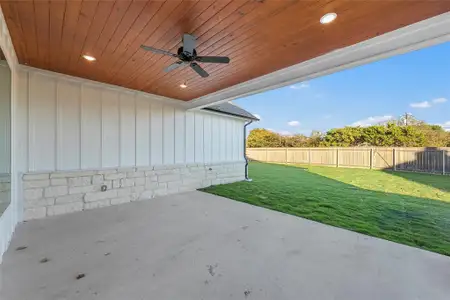 New construction Single-Family house 912 Gallant Fox Rd, Hewitt, TX 76643 - image