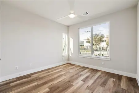 New construction Single-Family house 1702 Bringhurst St, Unit A, Houston, TX 77020 - image 20