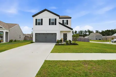 New construction Single-Family house 200 Watersglen Dr, Summerville, SC 29486 - image