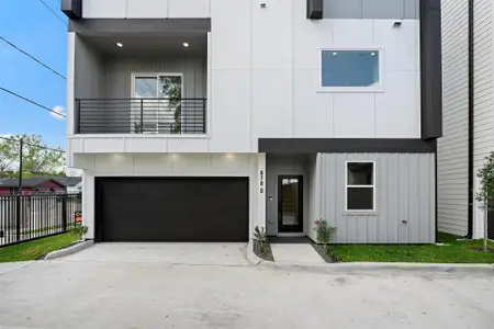 New construction Single-Family house 870 W Little York Rd, Unit D, Houston, TX 77091 - image