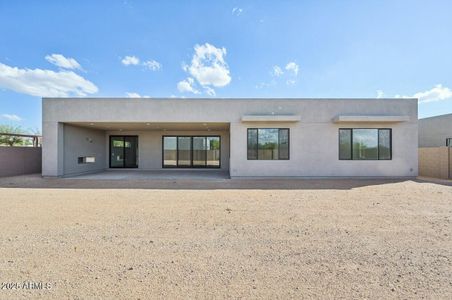 New construction Single-Family house 5768 E Rancho Caliente Dr, Cave Creek, AZ 85331 plan Plan 7024 Elevation B - image