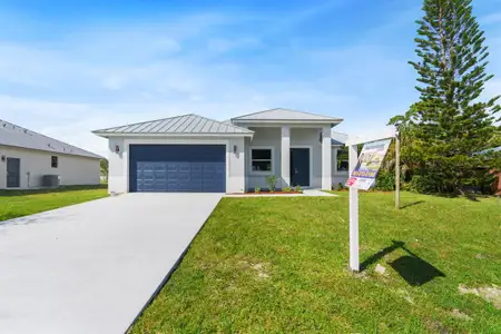 New construction Single-Family house 4709 Seagrape Dr, Fort Pierce, FL 34945 - image