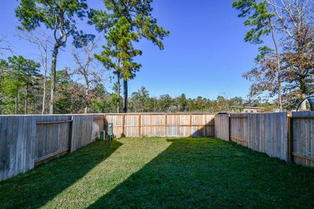 New construction Townhouse house 331 E Coralburst Loop, Montgomery, TX 77316 null- photo 2 2