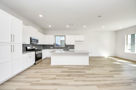 New construction Townhouse house 363 Legacy Pt, Unit A, Sealy, TX 77474 - image 10