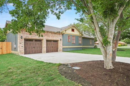 New construction Single-Family house 608 Cibilo St, Lockhart, TX 78644 - image