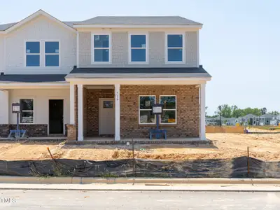 New construction Townhouse house 719 Chandler Stone Dr, Zebulon, NC 27597 null- photo 0