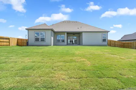 New construction Single-Family house 321 Lawrence Dr, Castroville, TX 78009 - image
