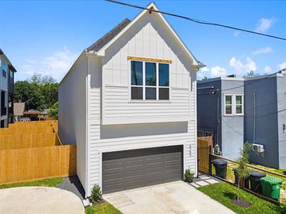 New construction Single-Family house 5103 Sherman, Houston, TX 77011 - photo 0