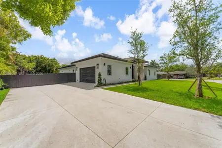 New construction Single-Family house 7980 Sw 184Th Ter, Cutler Bay, FL 33157 - image