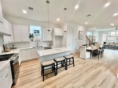 New construction Single-Family house 5320 Kiam St, Houston, TX 77007 null- photo 3 3